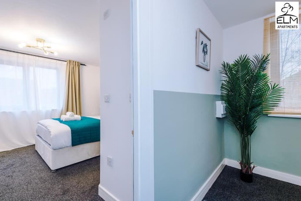 Cozy 1 Bedroom Apartment, Prime Location , Free Parking マンチェスター エクステリア 写真